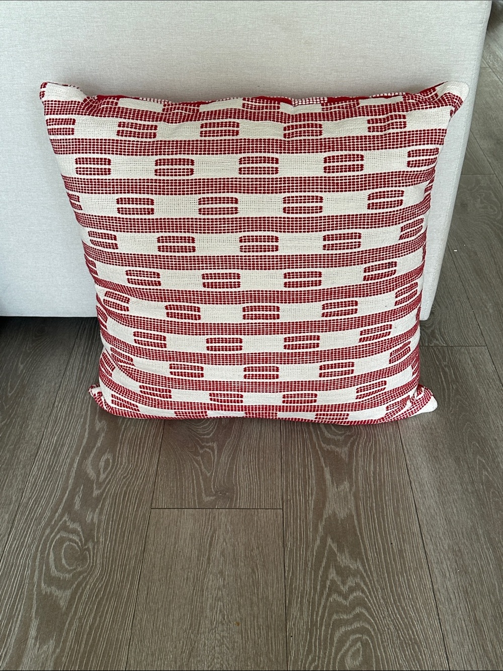 24x24  Threshold 100% cotton pillow